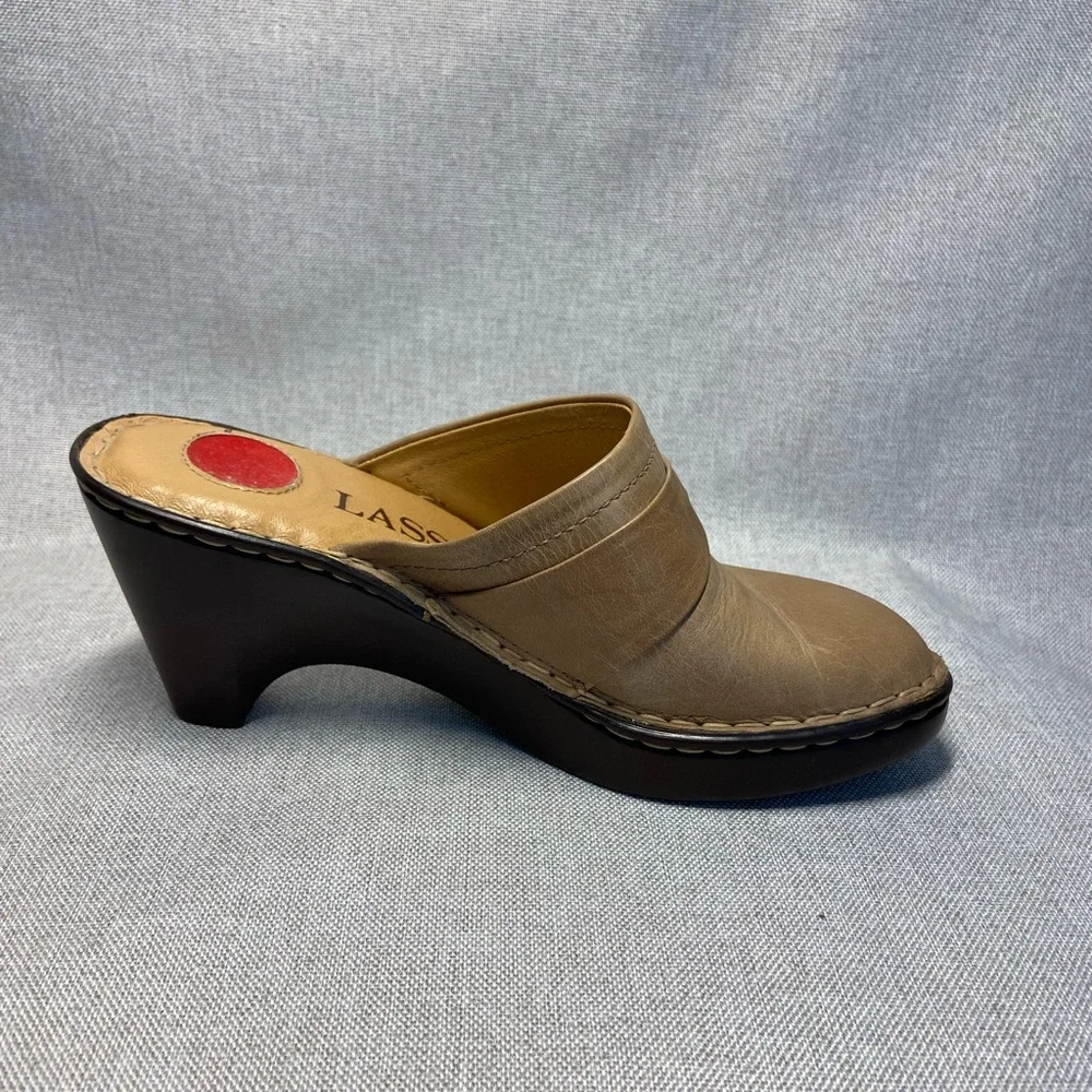 Lessen Womens Leather Comfort Shoes Size 8,5